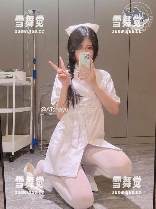 AT鲨 对,AT鲨又来了,这次还是cos,球场上的最新宝贝就是她了!