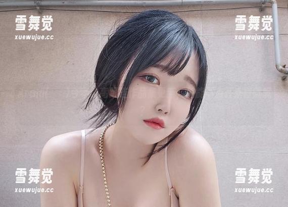 Aram(아람)今年的高跟鞋作品集更新，怎能不点开来瞅瞅呢？