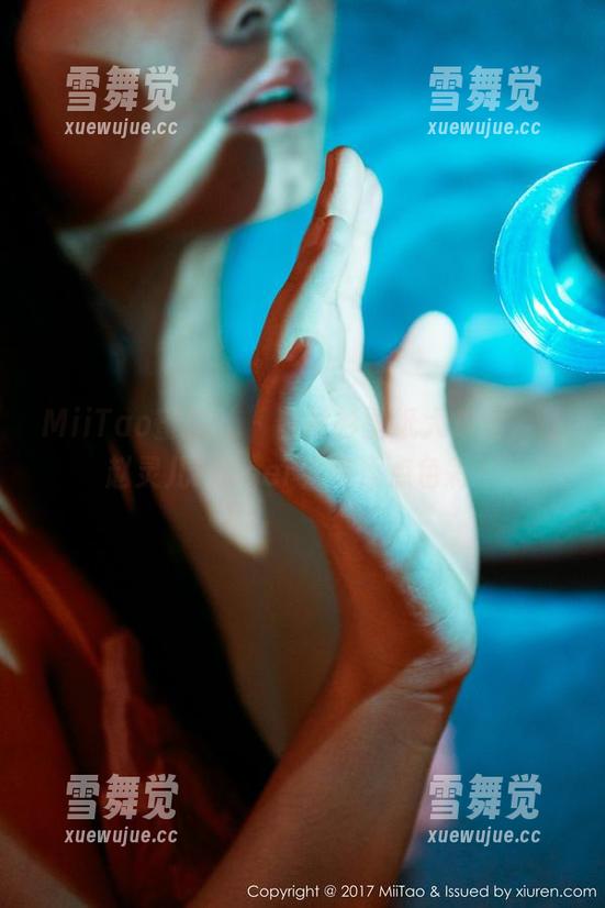 MiiTao蜜桃社 - 白衬衫壁纸大集合，让赵灵儿Linger为你添点色彩！
