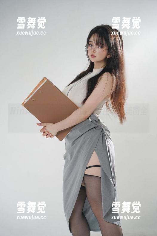 NinJa阿寨寨 NinJa阿寨寨与泳池的肉麻往事?美图全都交代了!