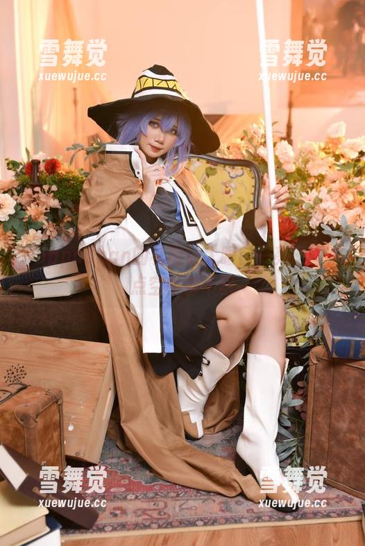 PoppaChan PoppaChan的礼服让人眼前一亮,图片点空格都不够
