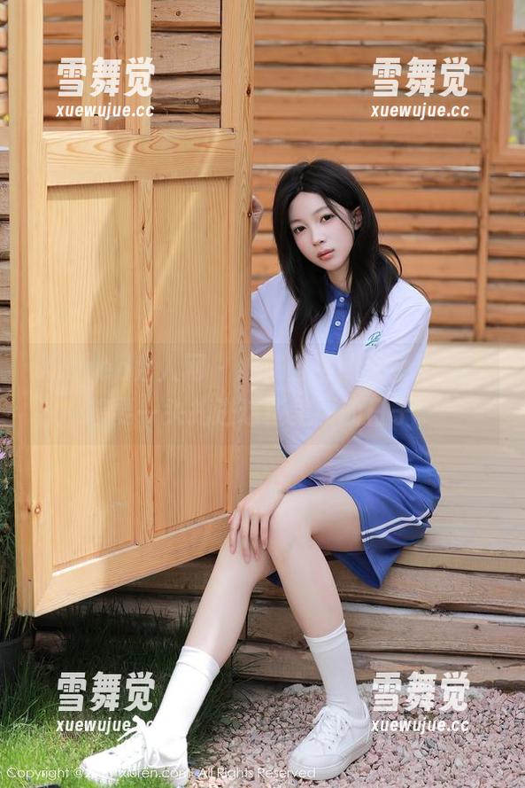 Xiuren秀人网-心妍公主 Xiuren秀人网 - 心妍公主的夏季写真,想要一头扎进这些美丽的日子。