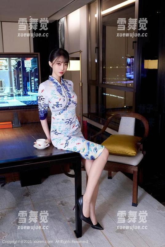 Xiuren秀人网-林子欣freya Xiuren秀人网 - 这资源也太绝了,林子欣freya把白衬衫演绎得淋漓尽致,看来我也是她的小粉丝。