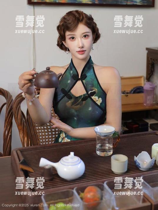 Xiuren秀人网 - 林文文yooki的美腿写真集，哇，这跟画儿一样！原图里太多小细节，得慢慢品！