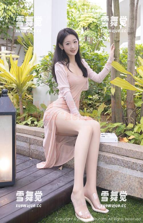 Xiuren秀人网-江露露 Xiuren秀人网 - 精选写真,江露露在体操服里对自己说“我也是运动员哦”!