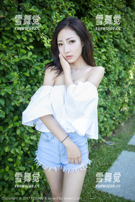 YouMi尤蜜荟 - 翻看葛征Model的空姐私拍图集，意外发现了一些飞行中的小妙趣。