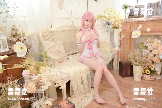 没想到asagiriai(爱ちゃん)的镂空原图会有这种魔力，私房风一览无余。