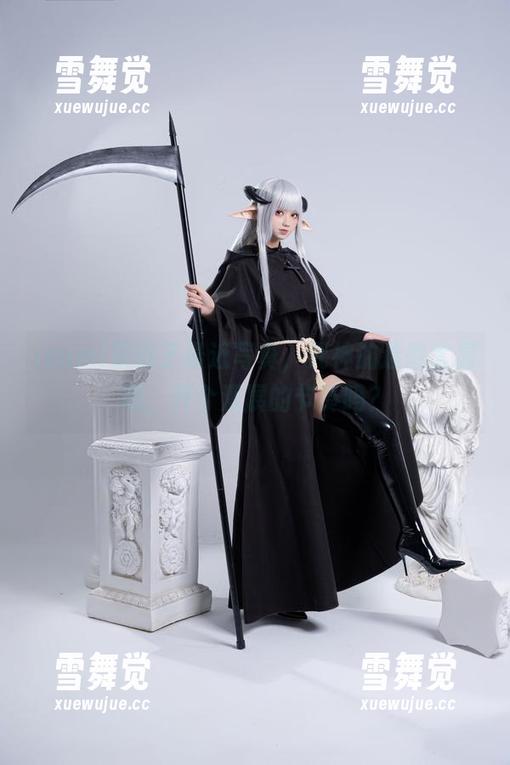 izumi泉桃子 izumi泉桃子最近写真,死神的造型太显眼,开个漫展的节奏吗?