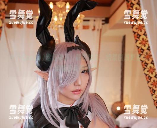 サク(saku)这红裙子，原图给力，结果图册更是轻松捕获我的眼球…