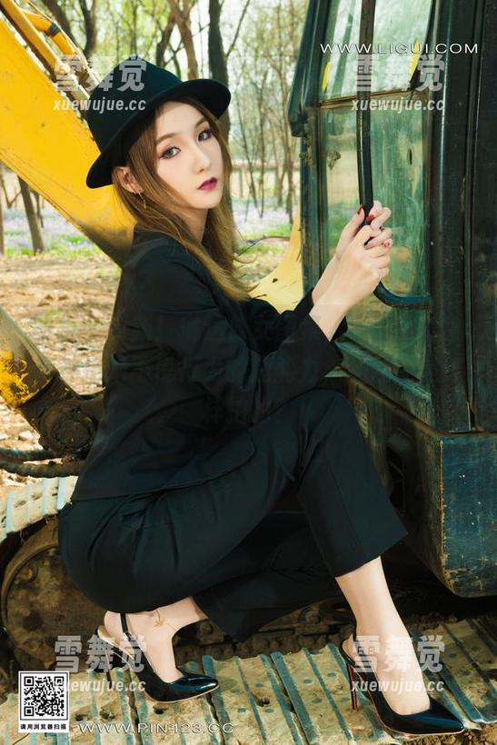 丽柜-琳达 丽柜 - 更新!琳达修女图集,穿白袍的她有种拒绝不良行为的超能力,居然还是这样拍的?