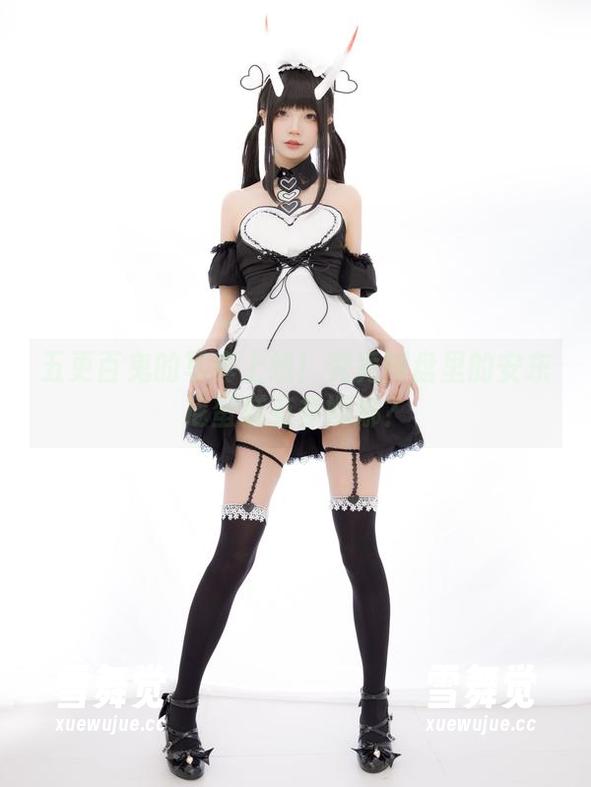五更百鬼 五更百鬼的写真上线!究竟网盘里的安东尼蛋糕有多婀娜?