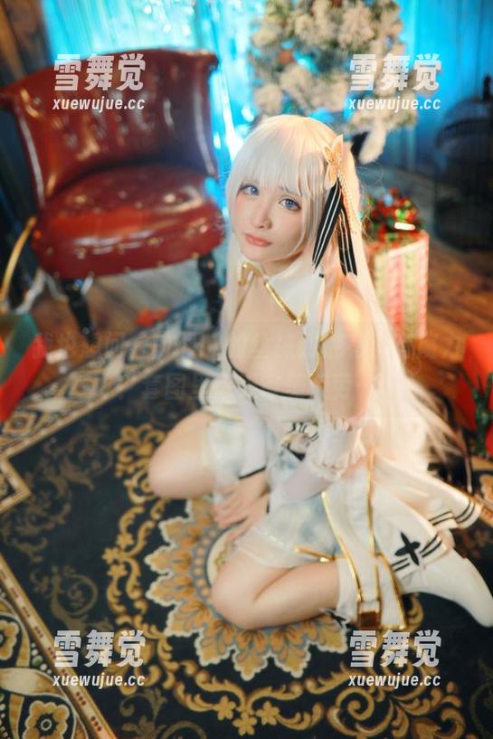前羽rr 我也想问,前羽rr的丝袜到底有没有魔力?套图里每天审美疲劳…