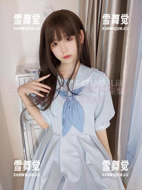 发条少女yoki 在线图集:发条少女yoki的万圣节穿搭,肆意但又有种奇异的美感。