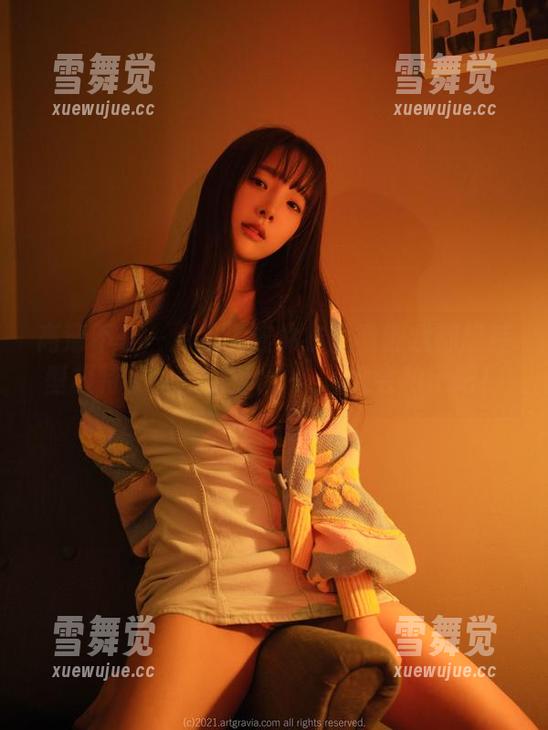 高清不止一点点！连体衣照看得我都想转型模特了，姜仁卿(강인경)太会拍了吧！