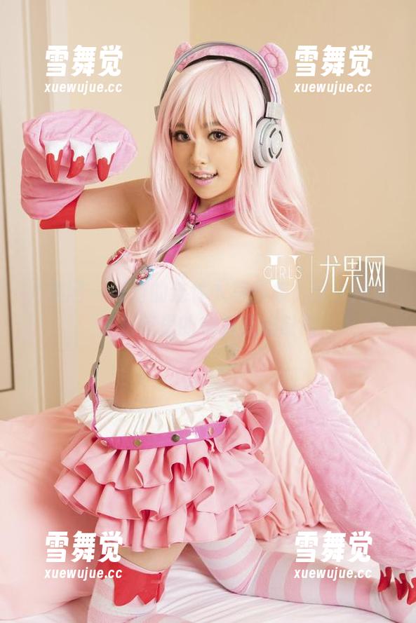 尤果网 - 美替的连体衣写真集，分享她如何把家里的布料变成时尚