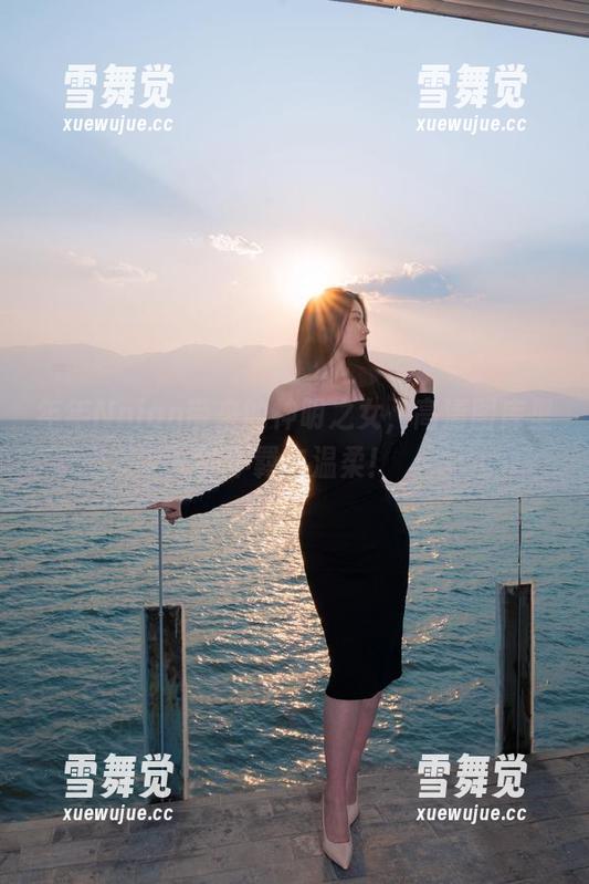 年年Nnian 年年Nnian带来的神明之女,高清图库里的不羁与温柔!