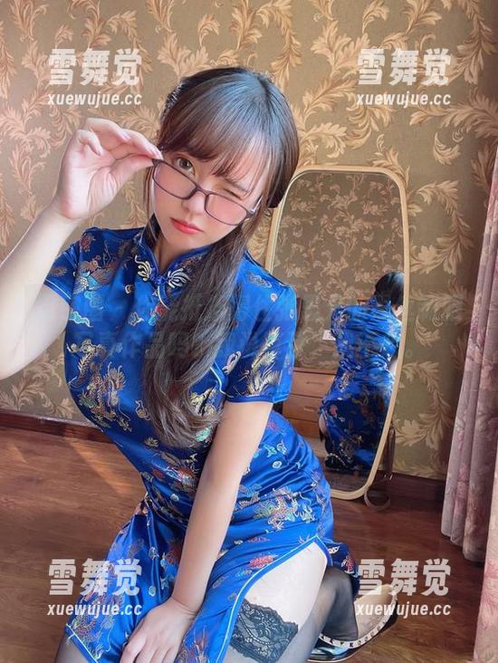 张思允 微密圈 - 你能抵挡得住张思允的黑丝制服写真作品吗?我说算了,我不想。