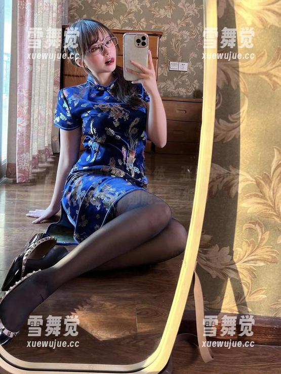 张思允 微密圈 - 礼服+黑丝合体,张思允的美图随意一个都能当壁纸!