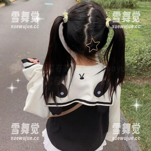 摇摇乐yoyo 谁说黑白不能有美感?摇摇乐yoyo的免费套图挑战你的想象。
