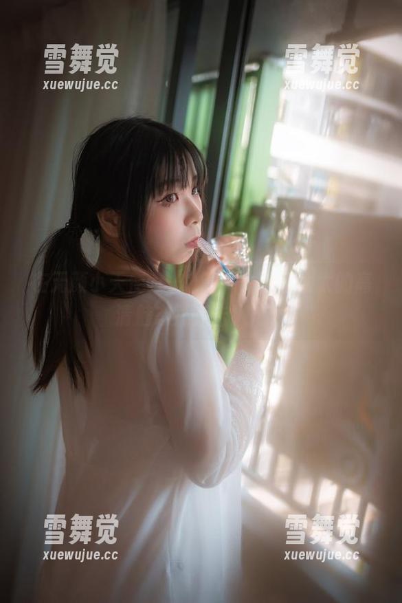 无颜小天使wy 在无颜小天使wy的镜头,昭和太太的高清魅态正直击人心。