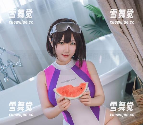 是本末末 是本末末的水中舞姿,莱莎泳装图包精选值得一瞧!