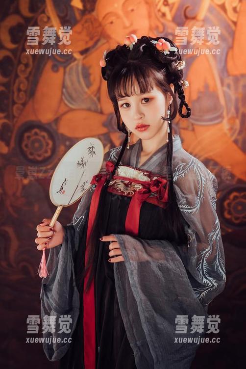 晕崽Zz 晕崽Zz的自拍,高清作品集里,谁抢了镜头?