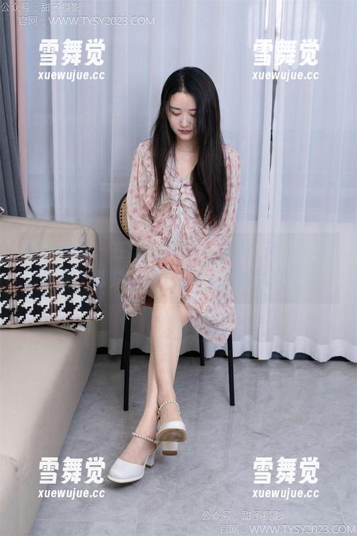 甜予摄影 - 在思思短裤写真里，明明想要聚焦，却总被不经意的细节分享吸引