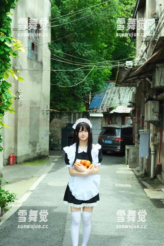 白莉爱吃巧克力 白莉爱吃巧克力的“爱蜜莉雅”全套,原图看了想揉揉眼,涂鸦一番好像不太靠谱的想法浮现了。