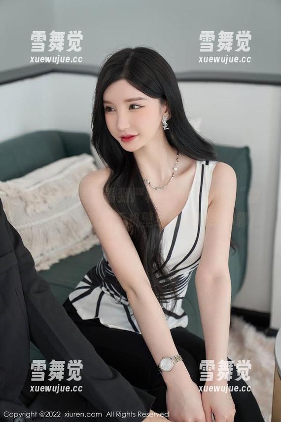 秀人网-严利娅Yuliya 秀人网 - 每次看到严利娅Yuliya的“甜心”美图,我的手机壁纸都想和我聊聊!