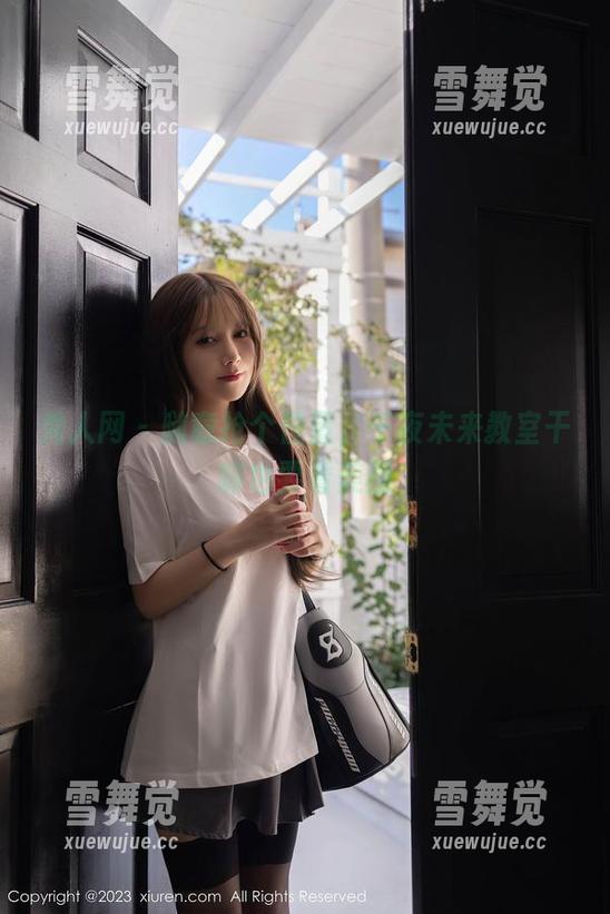 秀人网-千夜未来 秀人网 - 随意抢个位置,千夜未来教室干嘛也要看美图