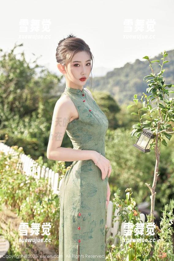 秀人网-安然Maleah 秀人网 - 今天的私拍写真主题是毛衣,安然Maleah在这一直散发出无形的甜味!