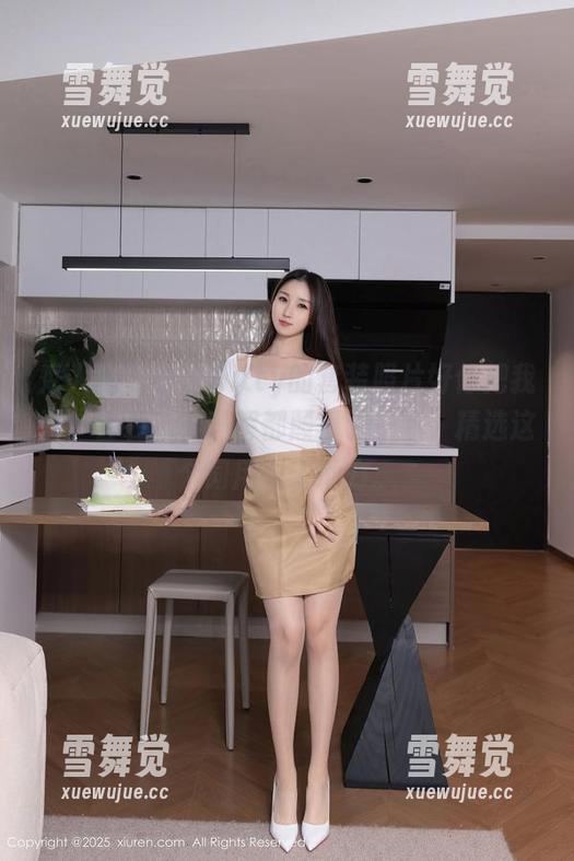 秀人网-小夕Kitty 秀人网 - 小夕Kitty的套装照片好像把我对“套装”的理解都颠覆了一下,精选这个词用对了地方。