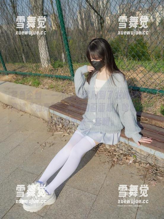 紧急企划-龙崎聆音 紧急企划 - 一不小心就刷到了龙崎聆音的高清“油亮”,这样的画面感,啥时候能在现实中来一套啊。