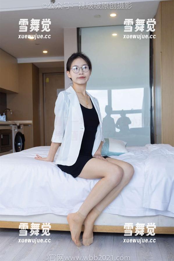 袜啵啵 - 先喝了一杯咖啡，再看小淳的图片，画面太绝了！