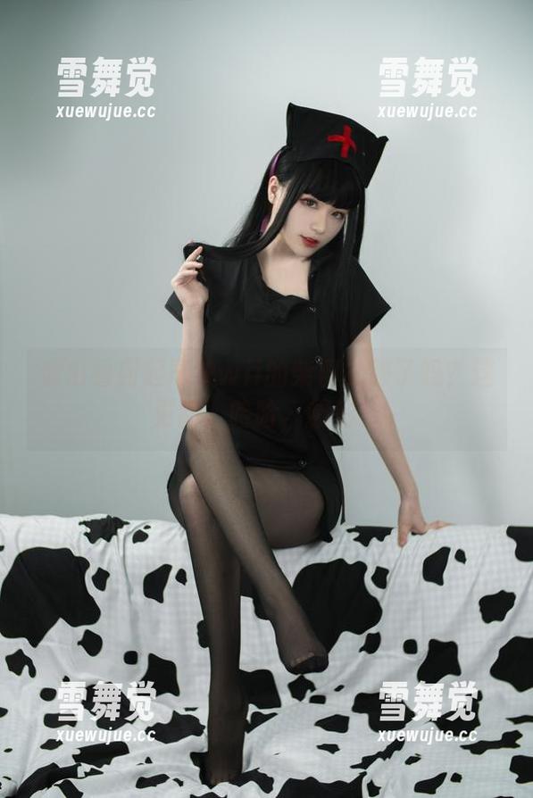 你们看到起司块wii的柴郡礼服了吗？这更新，哈哈，精彩！