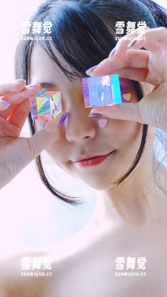 陈妮妮UNI 微密圈 - 写真集里的陈妮妮UNI和她的美足,时光一瞬就过去了吧?